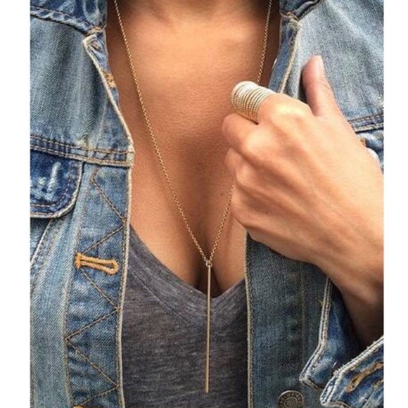 ✨ONLY 1 LEFT✨Long Bar Necklace In Gold!! (NWT) - Picture 2 of 2
